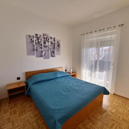 Apartamento D *
